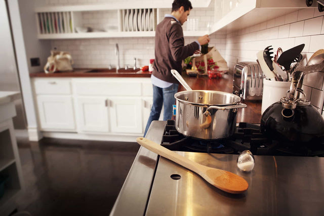 Wooden spoon and saucepan | Can wood go in the dishwasher?